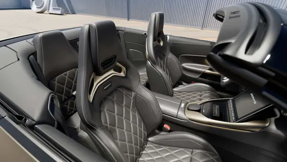 AMG SL 63 MANUFAKTUR Golden Coast 03 2280X1283 AMG SL 63 MANUFAKTUR Golden Coast 03 2280X1283