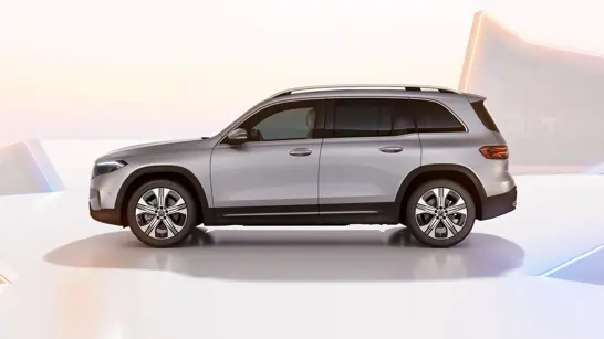 Mercedes-Benz EQB Progressive Line in Hightechsilber metallic in der Seitenansicht bei Merbag Mercedes-Benz EQB Progressive Line in Hightechsilber metallic in der Seitenansicht bei Merbag