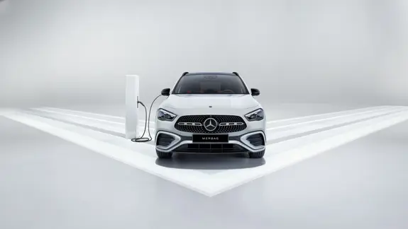 2502 Bildergalerie News GLA Plug In Hybrid 2280X1283px 2502 Bildergalerie News GLA Plug In Hybrid 2280X1283px