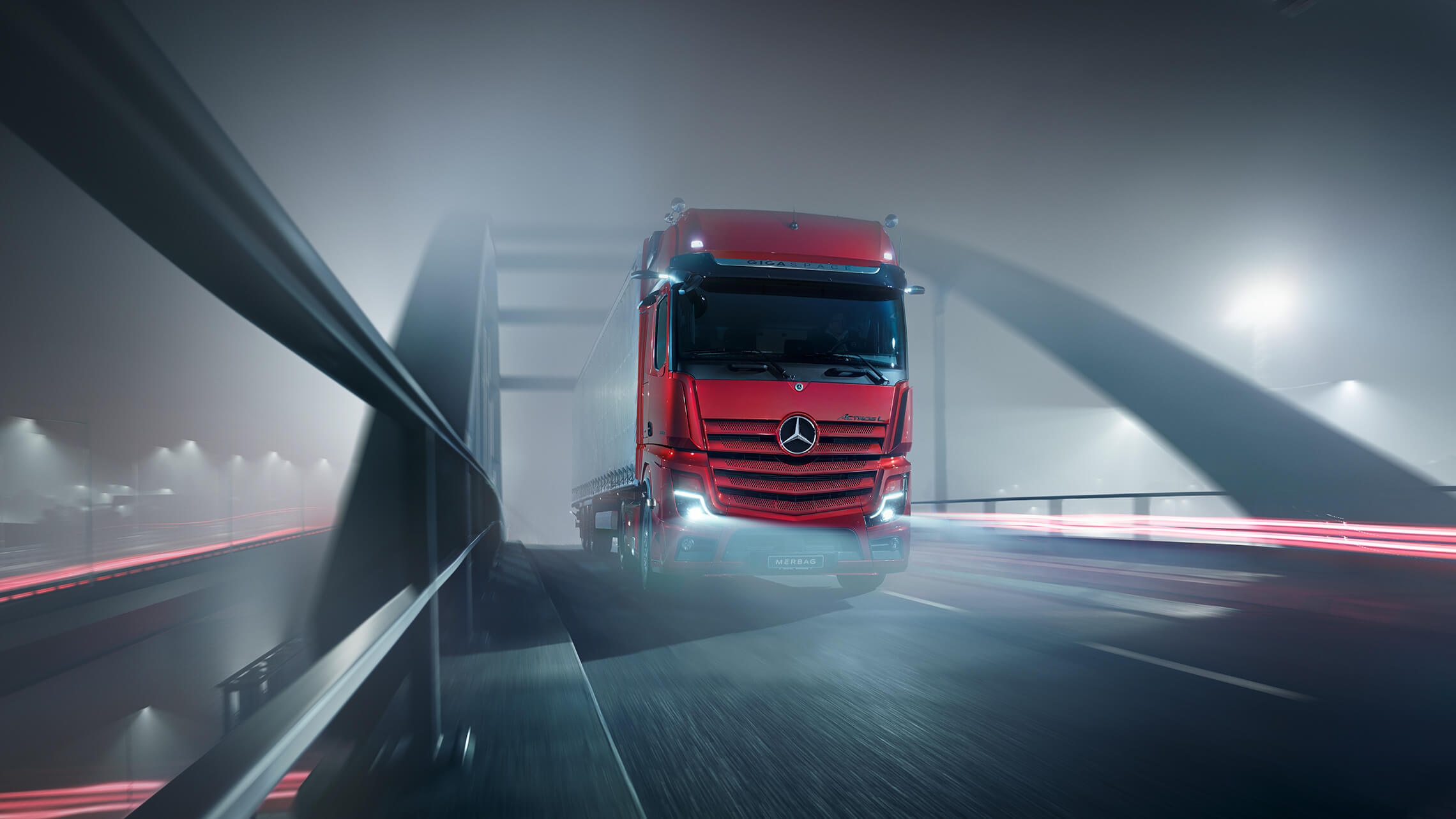 Mercedes Actros L 01