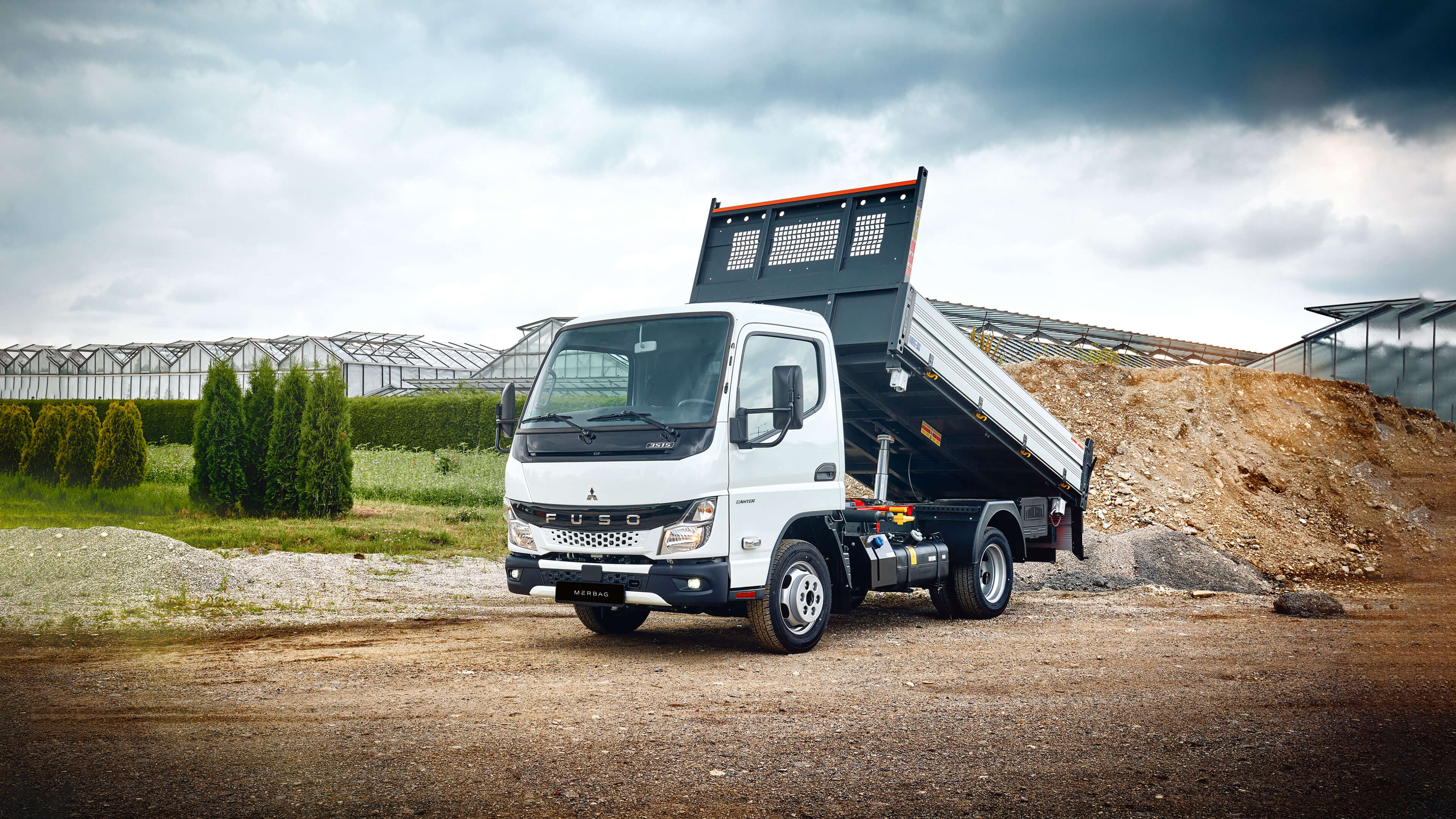 Fuso Canter 3840 2160