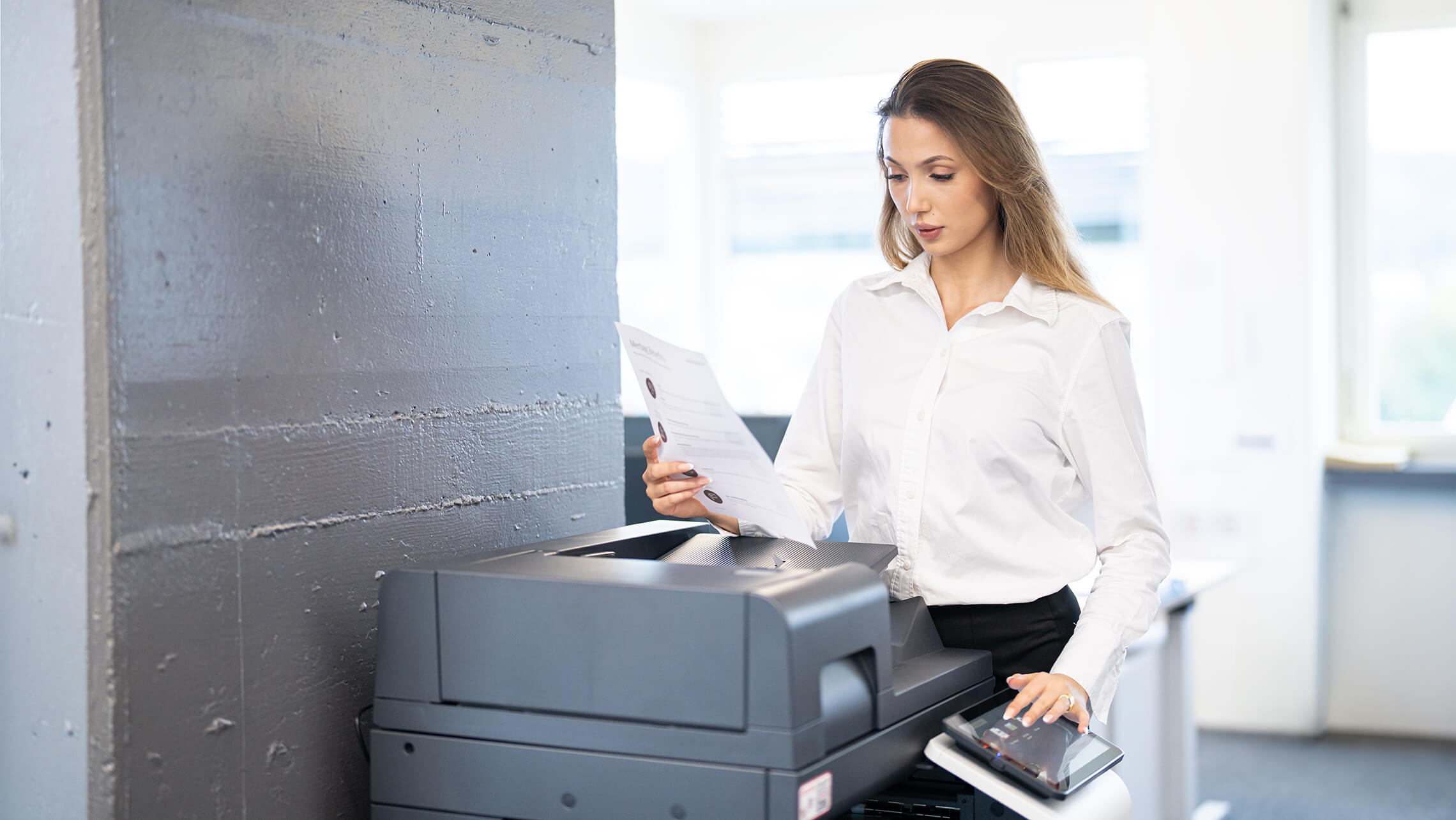 Kaufmann Frau 05 2280X1283