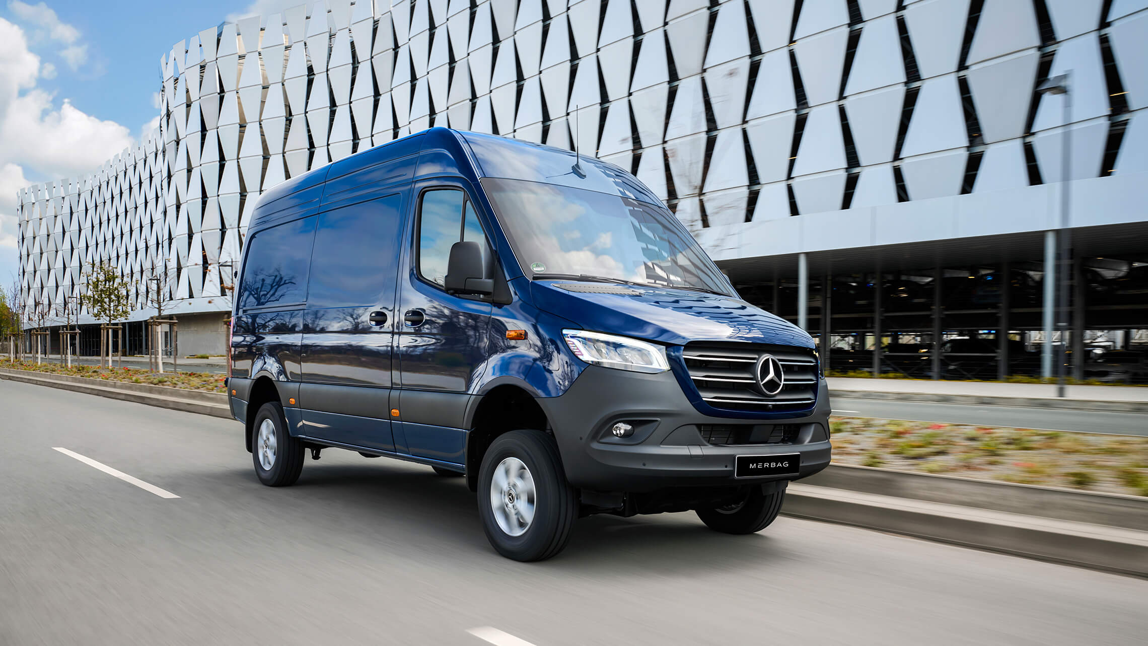 Midsize Large Vans 06 2280X1283