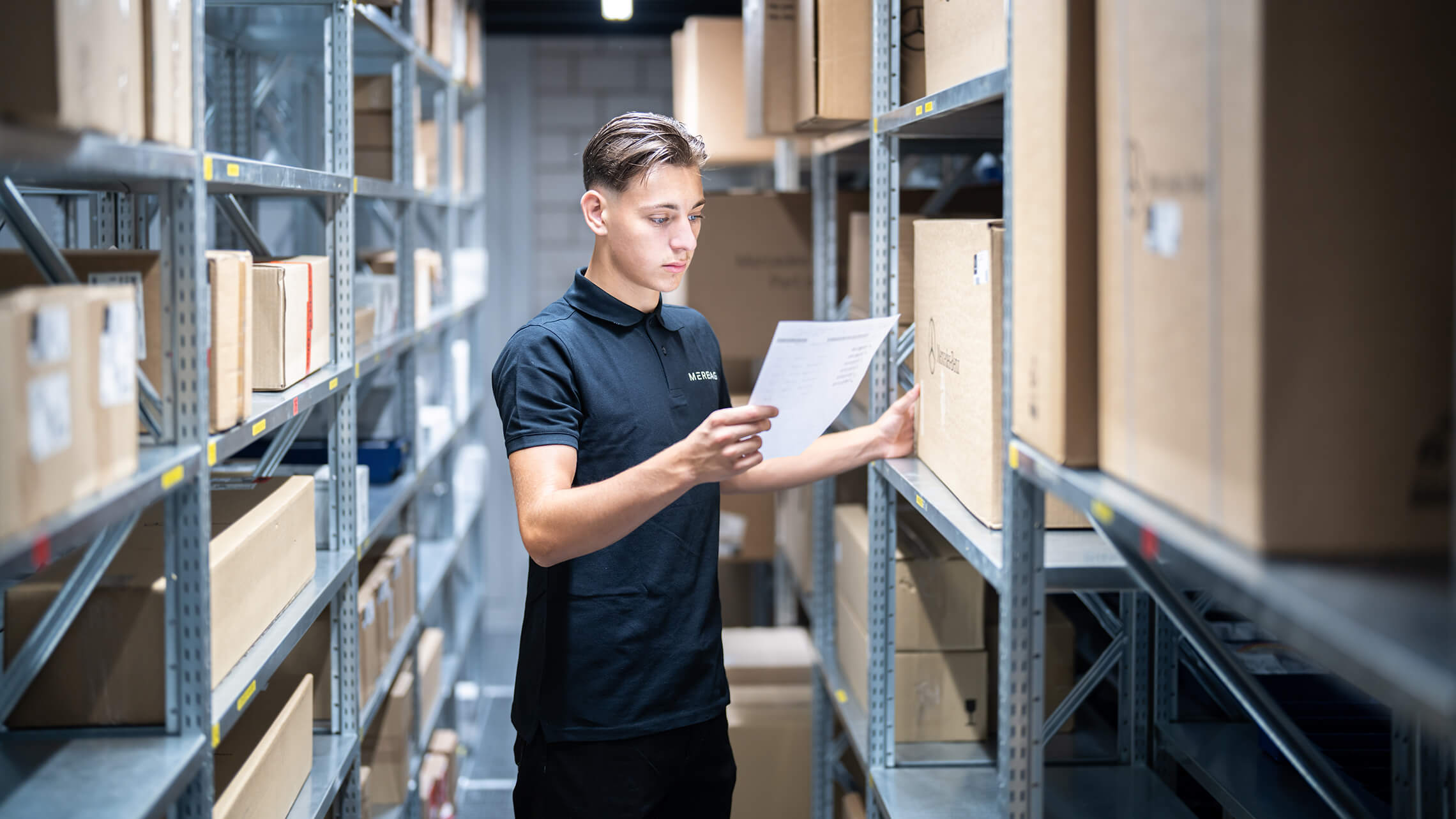 Detailhandelsfachmann Frau 06 2280X1283