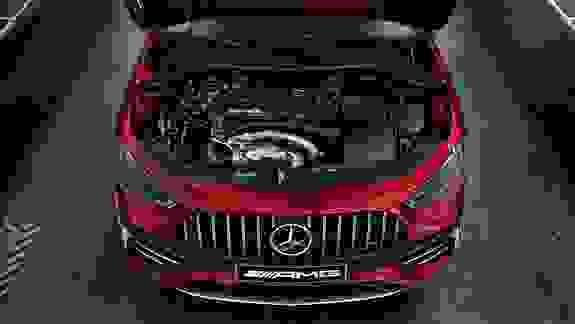 Mercedes AMG GLA 06