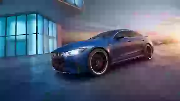 Mercedes AMG GT 63 4MATIC+ 4 Tuerer Coupe 02