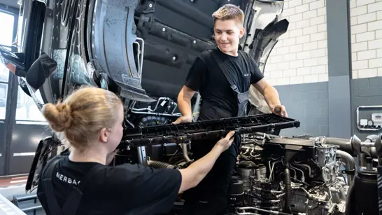 Automobil Mechatroniker NF 03 2280X1283 Automobil Mechatroniker NF 03 2280X1283