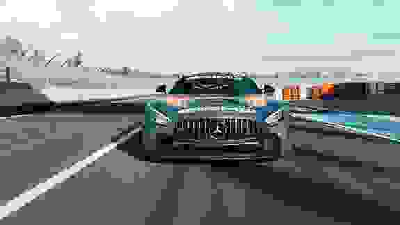 Mercedes AMG GT4 01