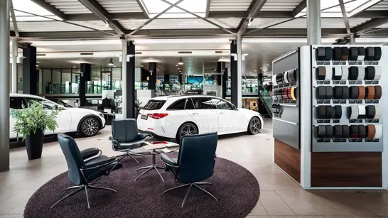 Bern Personenwagen Standort Showroom 10 2280X1283 Bern Personenwagen Standort Showroom 10 2280X1283