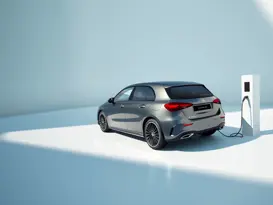 Die A-Klasse Kompaktlimousine «EQ Star» von Mercedes-Benz. Mercedes-Benz A-Klasse Kompaktlimousine Hybrid - Merbag