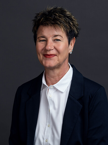 Merbag Ansprechpartnerin Schlieren Nutzfahrzeug Claudia Liebhart 426X568