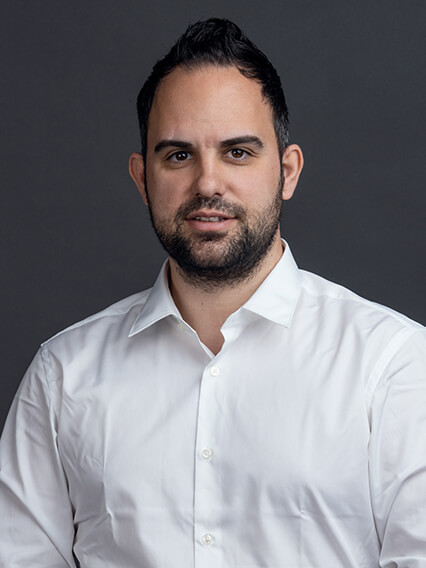 Merbag Ansprechpartner Schlieren Nutzfahrzeug Sandro Lopes 426X568