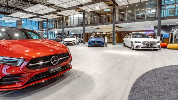 Lugano Pazzallo Standort Showroom 03 2280X1283 Lugano Pazzallo Standort Showroom 03 2280X1283