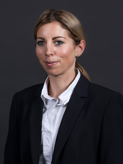 Merbag Ansprechpartnerin Thun Sabrina Dimitrovska 426X568