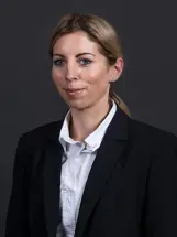 Merbag Ansprechpartnerin Thun Sabrina Dimitrovska 426X568 Merbag Ansprechpartnerin Thun Sabrina Dimitrovska 426X568