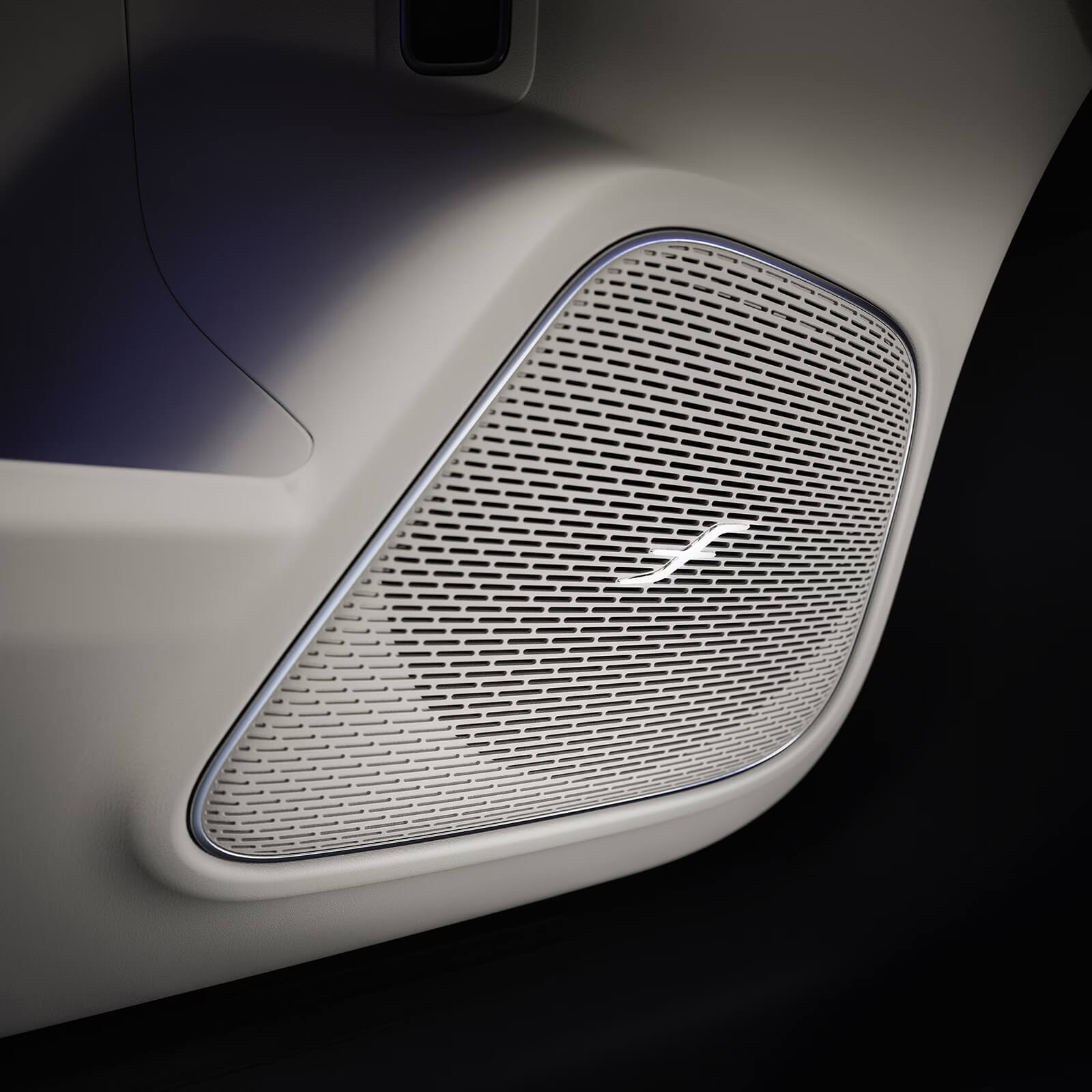 Mercedes Benz GLA SUV Burmester Surround Soundsystem