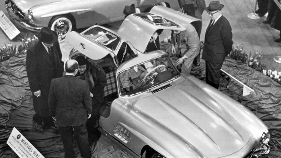 300 SL 70 Jahre 04 2280X1283 300 SL 70 Jahre 04 2280X1283