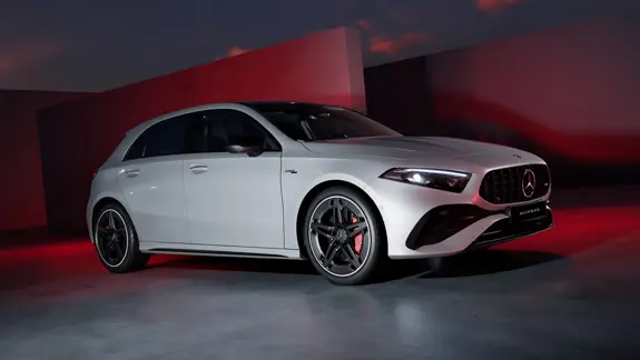 Mercedes-AMG A35 4MATIC Kompaktlimousine - Merbag Mercedes-AMG A35 4MATIC Kompaktlimousine - Merbag
