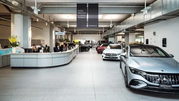 Schlieren Personenwagen Standort Showroom 01 2280X1283 Schlieren Personenwagen Standort Showroom 01 2280X1283