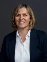 Merbag Ansprechpartner Schlieren Nutzfahrzeug Anita Cotti 426X568 Merbag Ansprechpartner Schlieren Nutzfahrzeug Anita Cotti 426X568