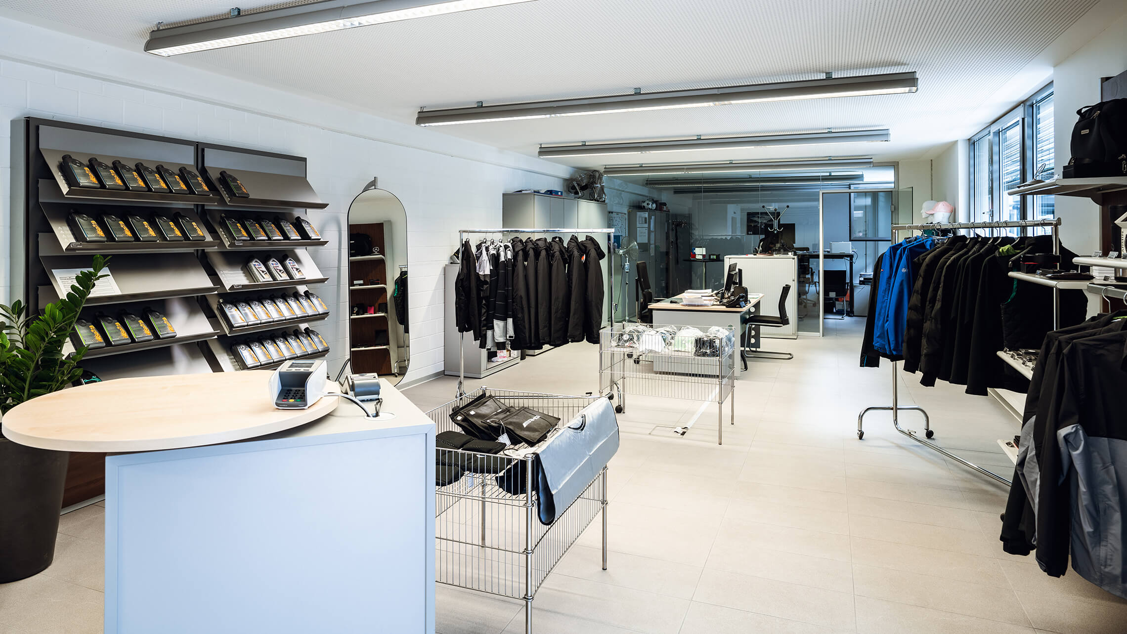 Bern Personenwagen Standort Showroom 09 2280X1283