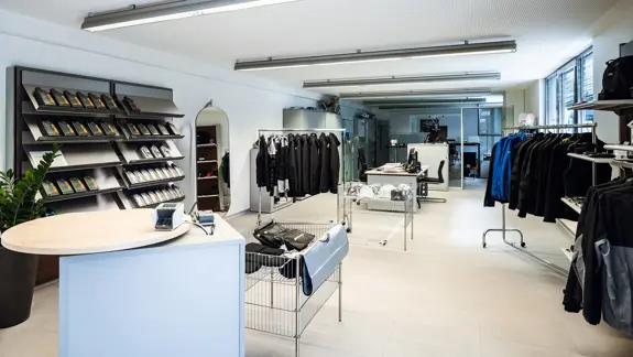 Bern Personenwagen Standort Showroom 09 2280X1283 Bern Personenwagen Standort Showroom 09 2280X1283