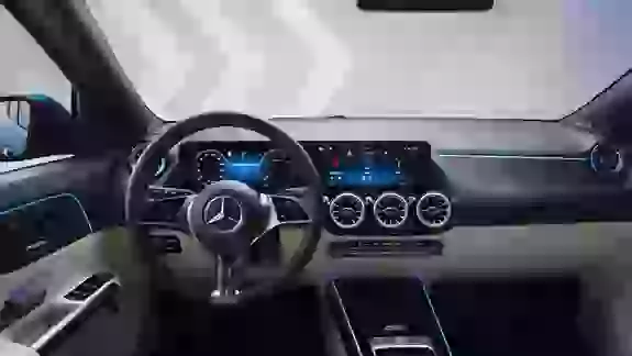 Mercedes GLA SUV 03