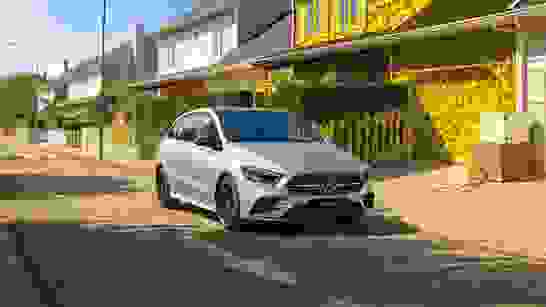 Mercedes B-Klasse Sports Tourer 01