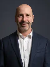 Merbag Ansprechpartner Vezia Martin Umbogy 426X568 Merbag Ansprechpartner Vezia Martin Umbogy 426X568