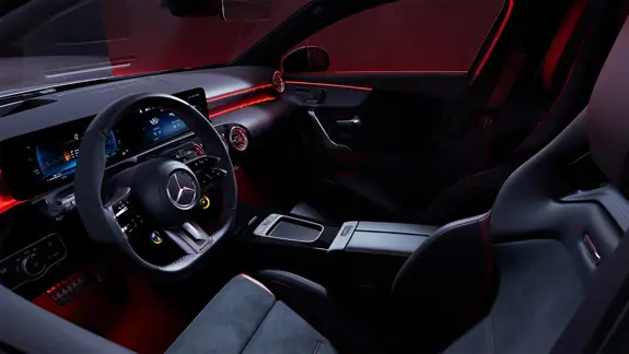 Mercedes-AMG A-Klasse Kompaktlimousine Interieur - Merbag Mercedes-AMG A-Klasse Kompaktlimousine Interieur - Merbag