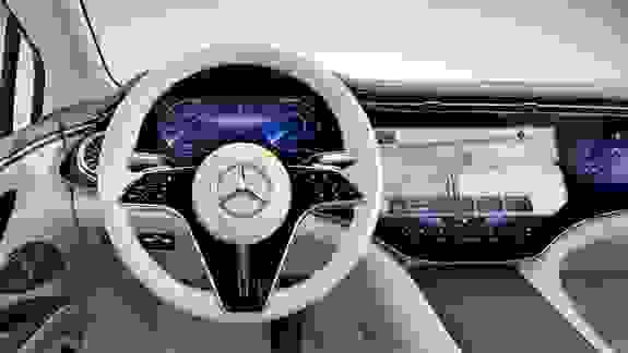 Mercedes EQ EQS 06