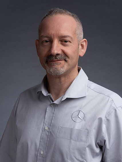 Merbag Ansprechpartner Vezia Christian Deola 426X568