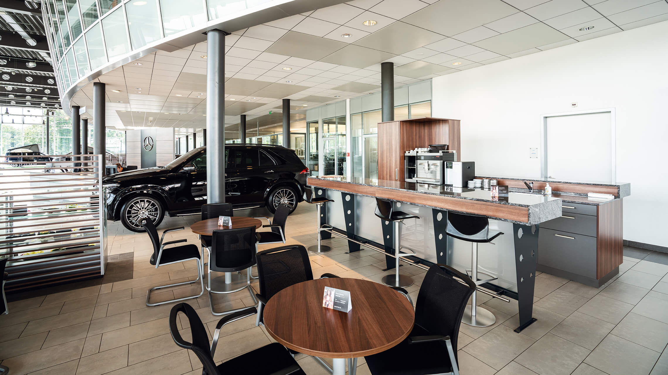 Granges Paccot Personenwagen Standort Showroom 02 2280X1283