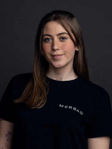 Merbag Ansprechpartnerin Winterthur Goekce Celikkol 426X568