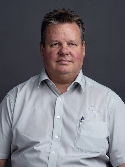 Merbag Ansprechpartner Zollikon Simon Zehnder 426X568