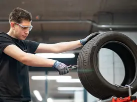 Reifenpraktiker/in EBA Reifenpraktiker In 3840X2160