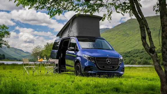 Mercedes V Klasse Marco Polo Aufstelldach wird serienmässig in der Fahrzeugfarbe geliefert - Merbag Mercedes V Klasse Marco Polo Aufstelldach wird serienmässig in der Fahrzeugfarbe geliefert - Merbag