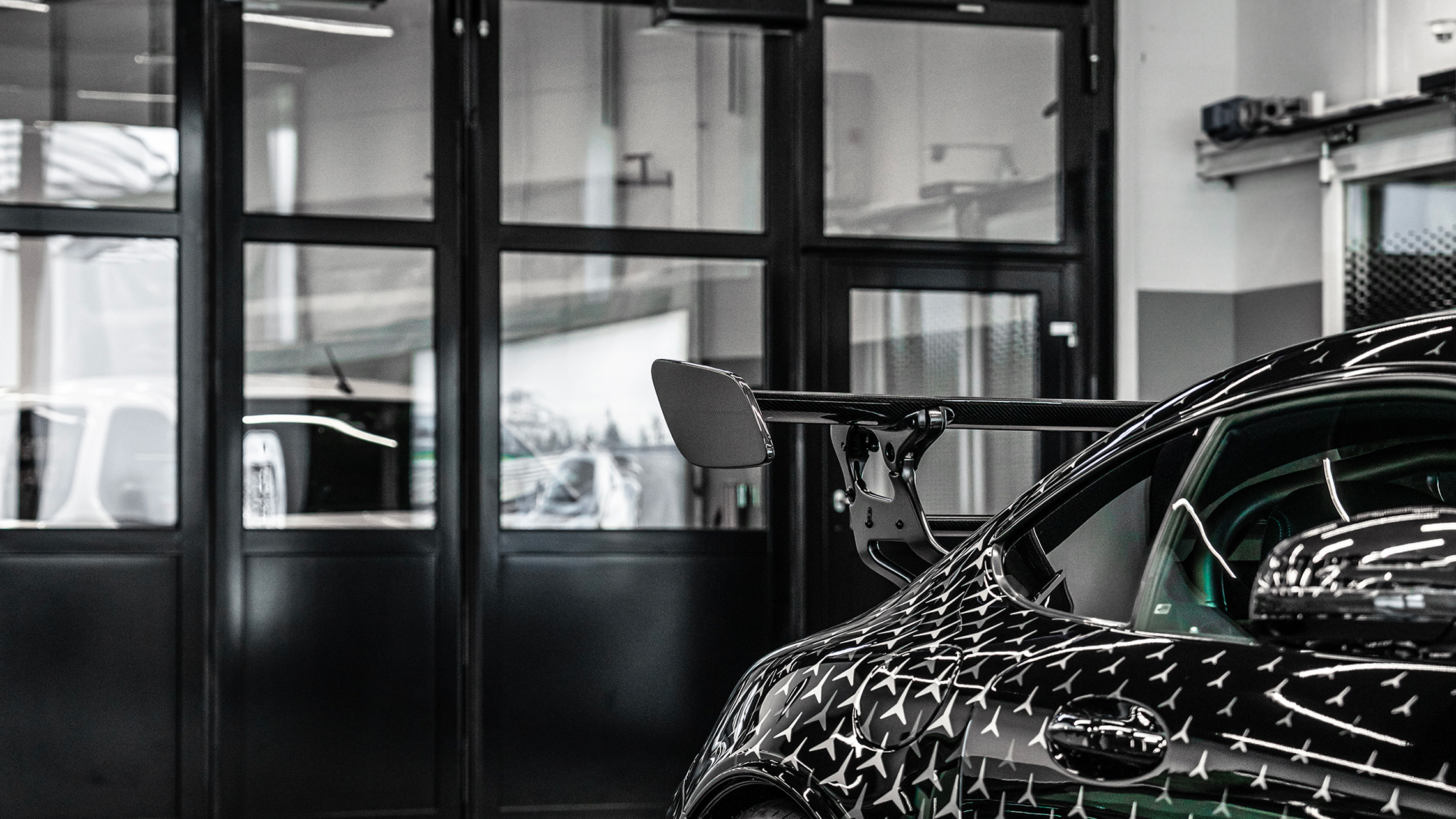 AMG Werkstatt 04 2280X1283