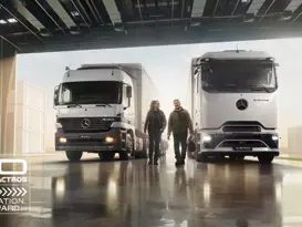 30 Years of Actros. Un anniversaire en 12 histoires. 130 Jahre Actrosjpg