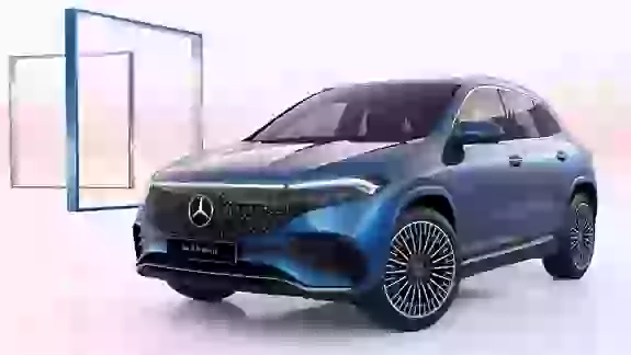 Mercedes EQA 04