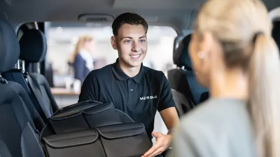 Detailhandelsfachmann Frau 05 2280X1283 Detailhandelsfachmann Frau 05 2280X1283