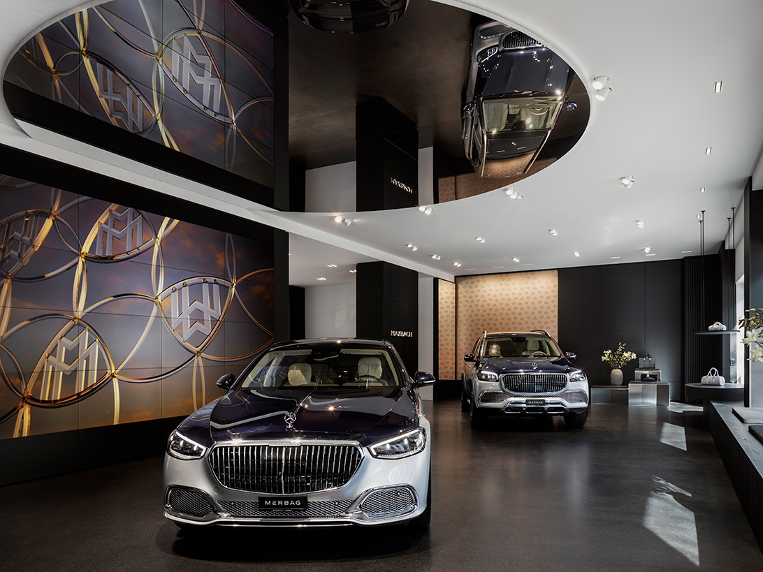 Stars@Mercedes Benz Grosser Showroom Mercedes Maybach Innen