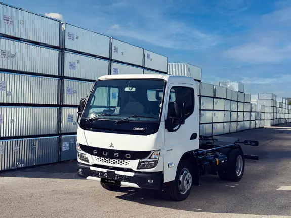 Fuso Canter 8,55T 1092X819 Fuso Canter 8,55T 1092X819