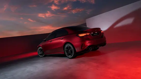 Mercedes-AMG A-Klasse Limousine 01 - Merbag Mercedes-AMG A-Klasse Limousine 01 - Merbag