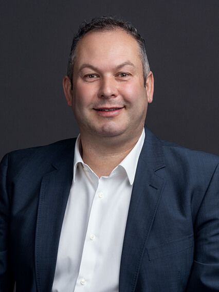 Merbag Ansprechpartner Winterthur Simon Kuemin 426X568