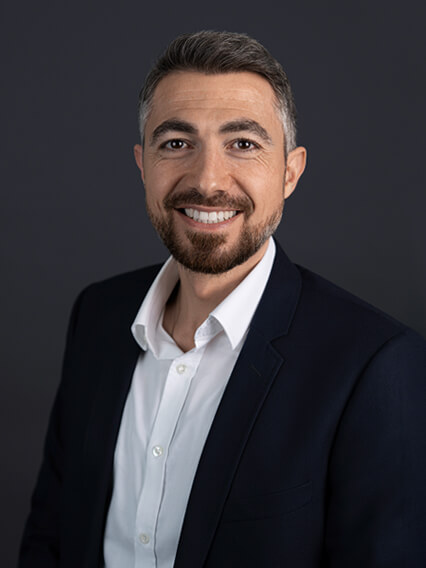 Merbag Ansprechpartner Zuerich Nord Sercan Almaoglu 426X568