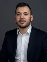 Merbag Ansprechpartner Zollikon Alex Oliveira 426X568 Merbag Ansprechpartner Zollikon Alex Oliveira 426X568