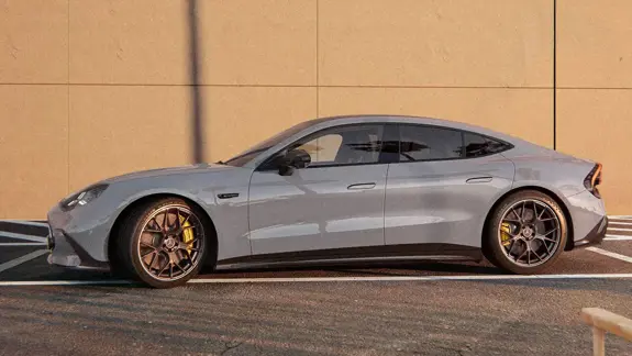 Mercedes AMG GT 55 4 Türer Coupé 02 Mercedes AMG GT 55 4 Türer Coupé 02