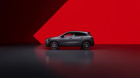 Mercedes AMG GLA 45 S 4MATIC+ Seitenansicht - Merbag Mercedes AMG GLA 45 S 4MATIC+ Seitenansicht - Merbag