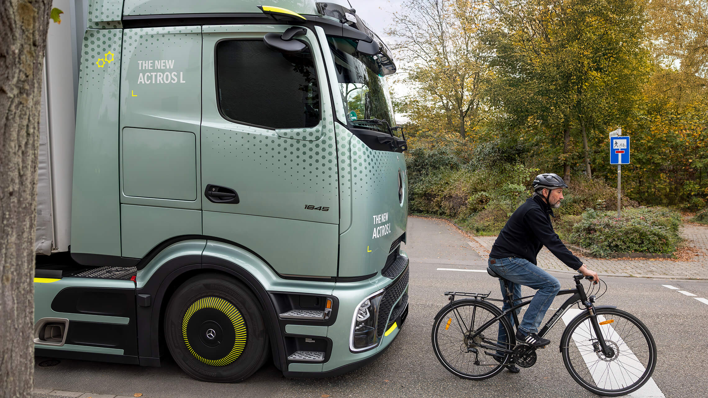 Intelligente Assistenzsyteme 02 2210 1283